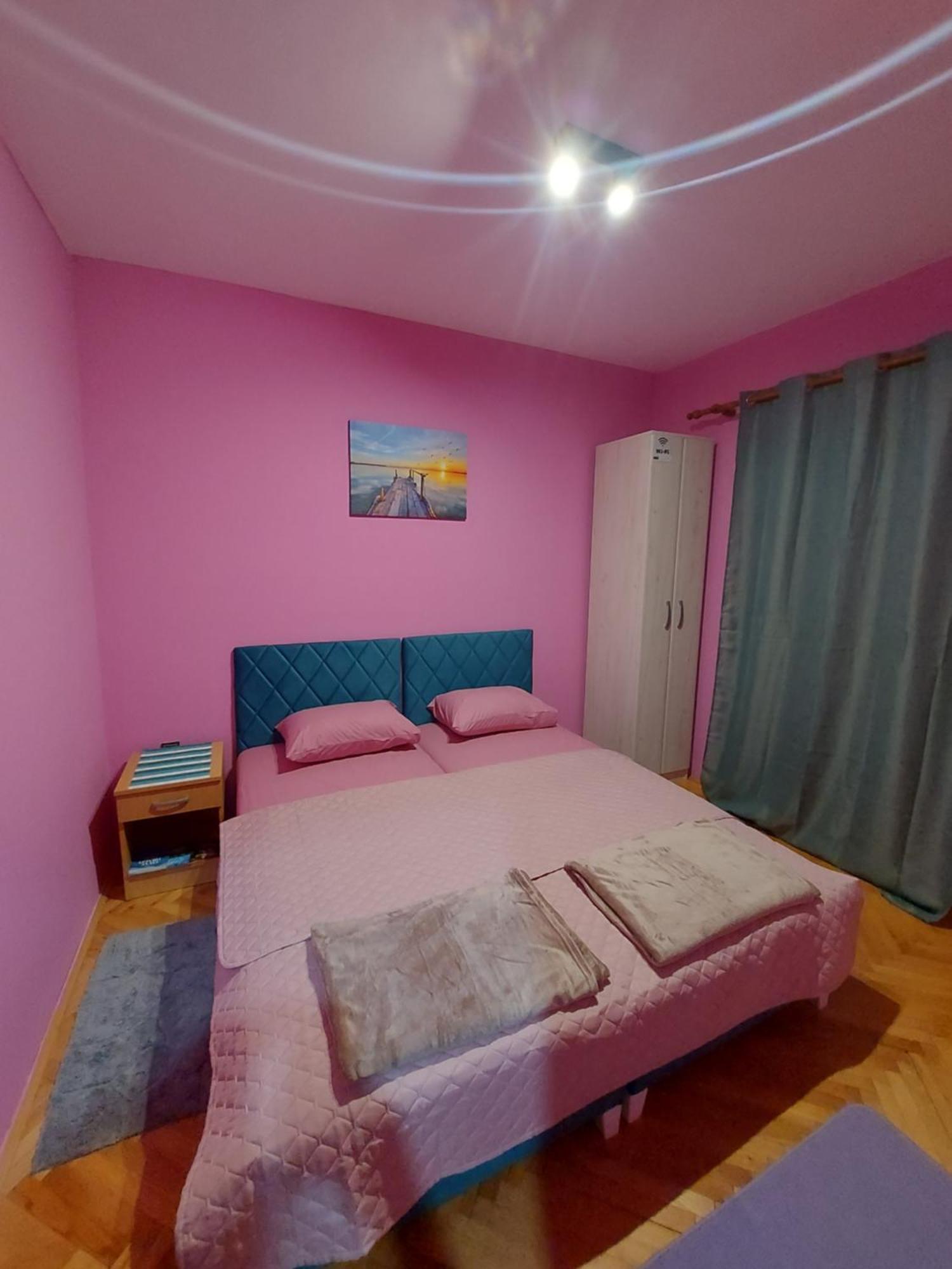 Barcelona Apartments Tivat Exterior photo